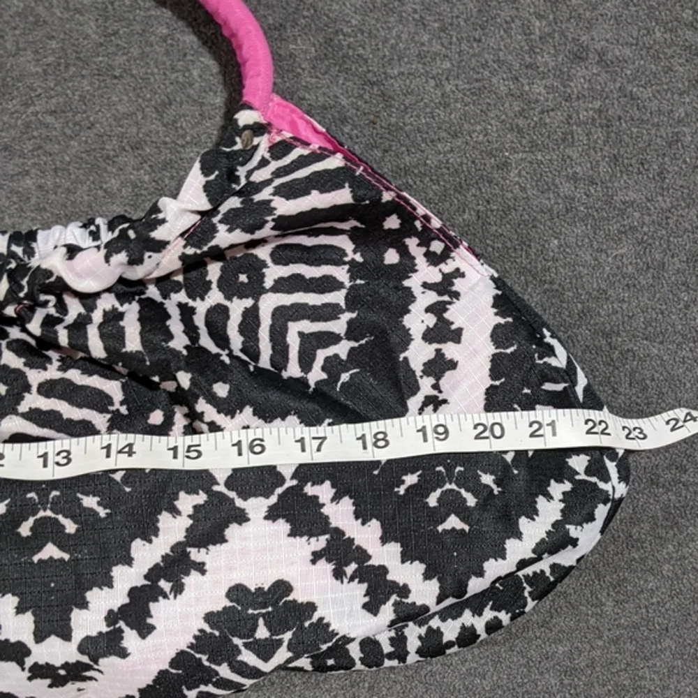 NEW hobo shoulder bag black‎ and white geometric